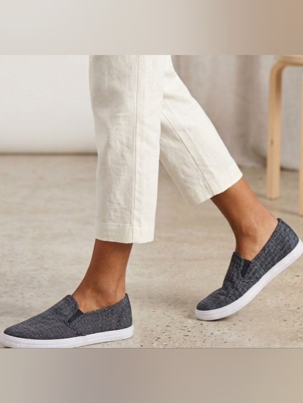 American Eagle by Payless Black/White Slip-On Canvas Sneakers NWOB